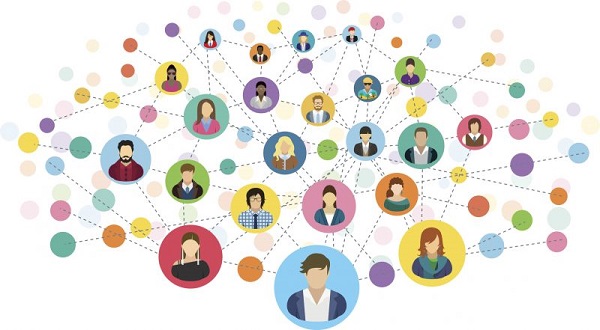 Chiến lược Community first
