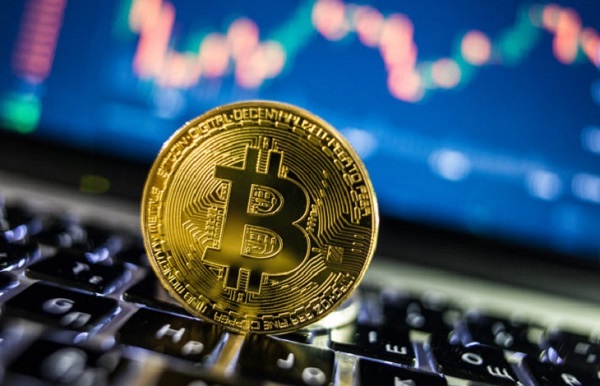 Crypto có phải đa cấp trá hình không?